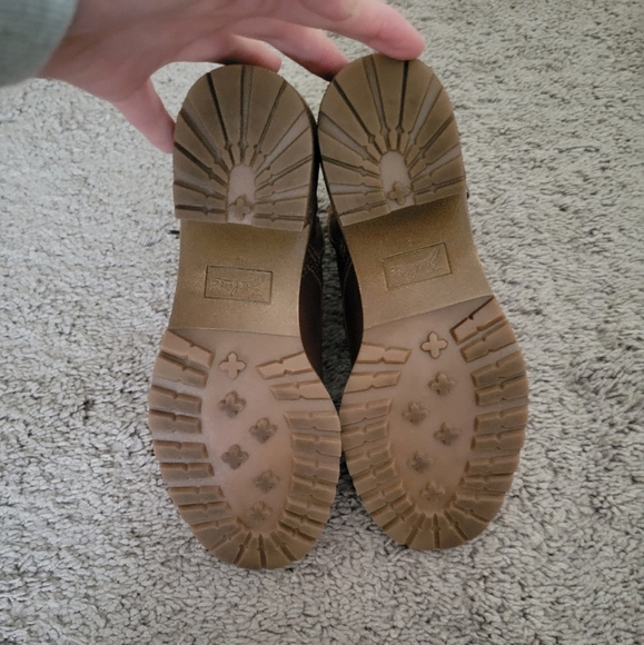 Boots - Picture 8 of 8